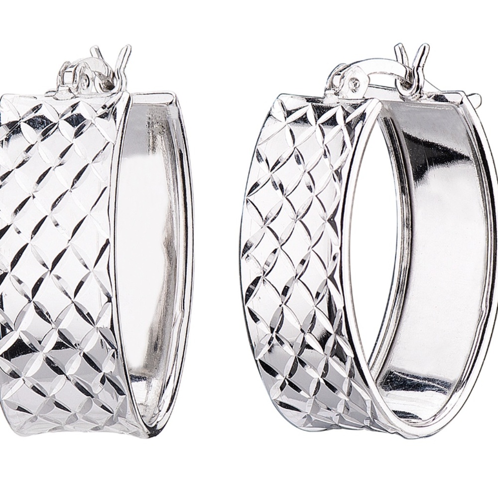 Sterling Silver Quilted Diamond Cut Flat Oval Hoop Earrings